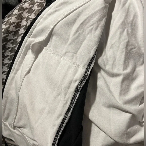 Avenue white activewear jacket size 26/28 - Picture 8 of 8
